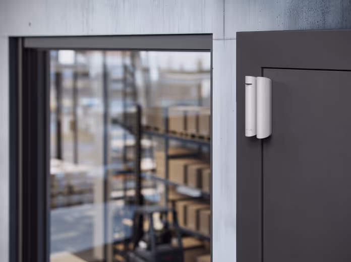 DoorProtect Plus Jeweller Wireless reed-switch opening detector with shock and tilt sensors
